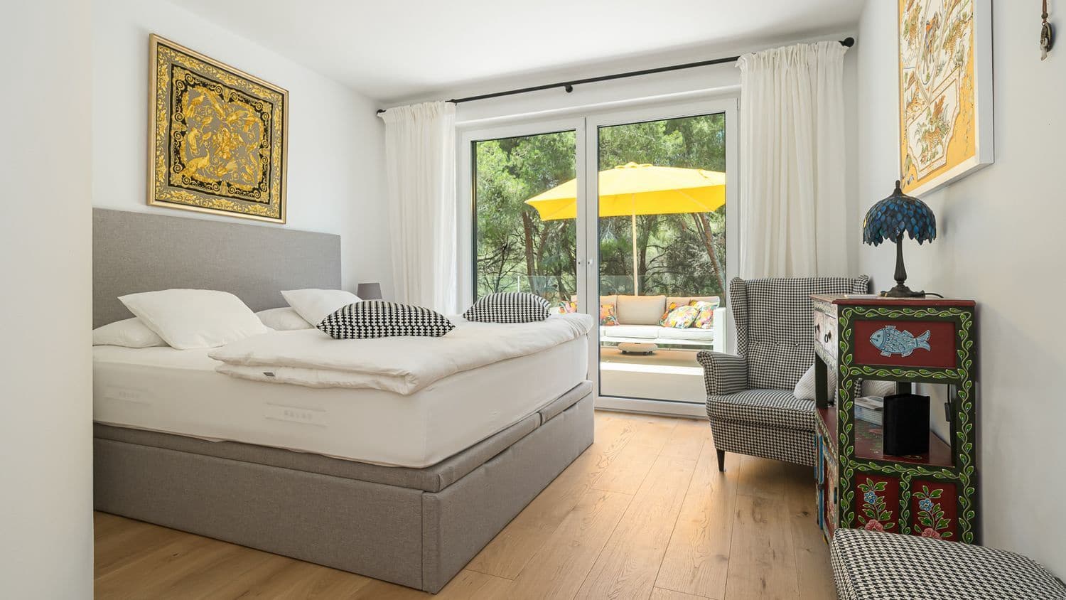 5 bedroom Villa for sale in Santa Ponsa with pool - € 3,750,000 (Ref: 9084988)