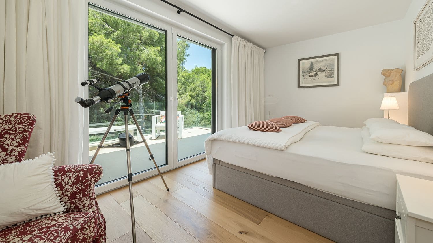 5 bedroom Villa for sale in Santa Ponsa with pool - € 3,750,000 (Ref: 9084988)