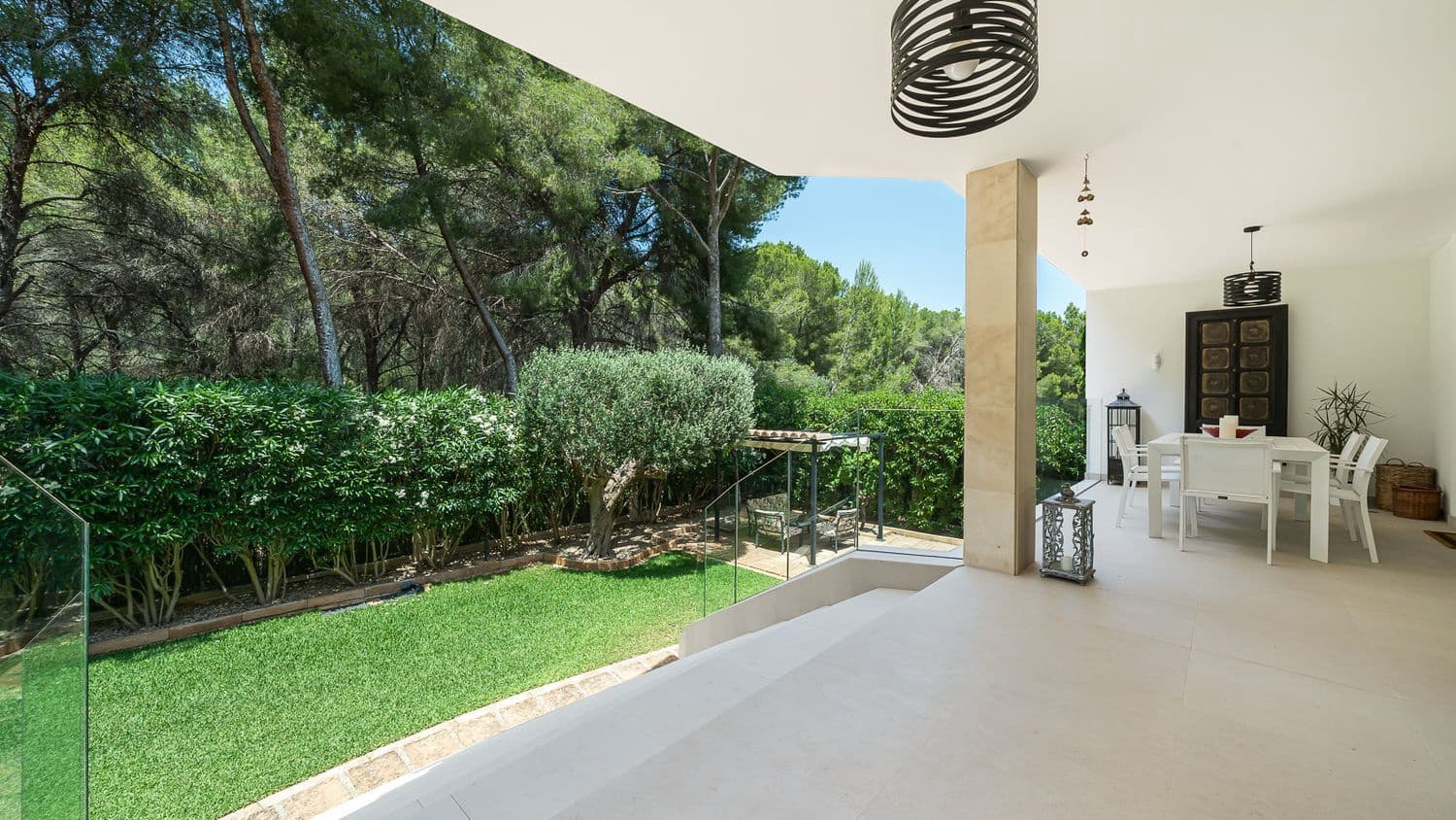 5 bedroom Villa for sale in Santa Ponsa with pool - € 3,750,000 (Ref: 9084988)