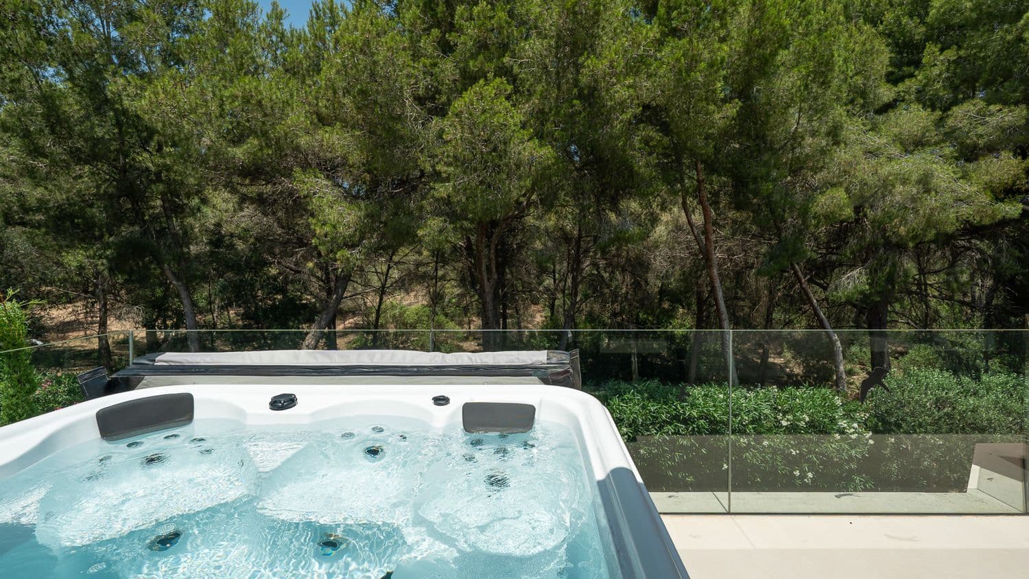 5 bedroom Villa for sale in Santa Ponsa with pool - € 3,750,000 (Ref: 9084988)