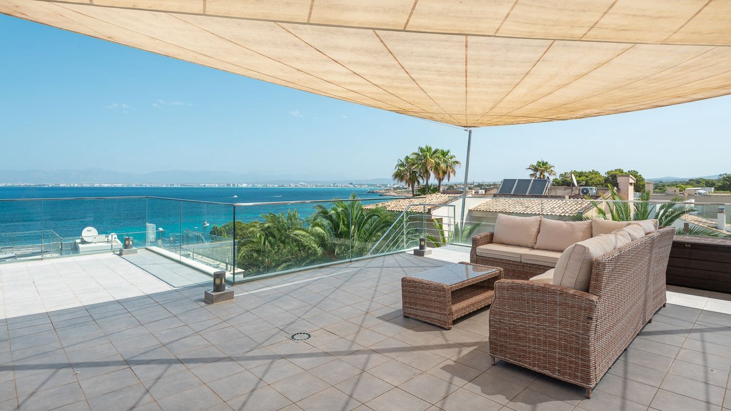 3 bedroom Villa for sale in Llucmajor with pool - € 1,550,000 (Ref: 9084989)