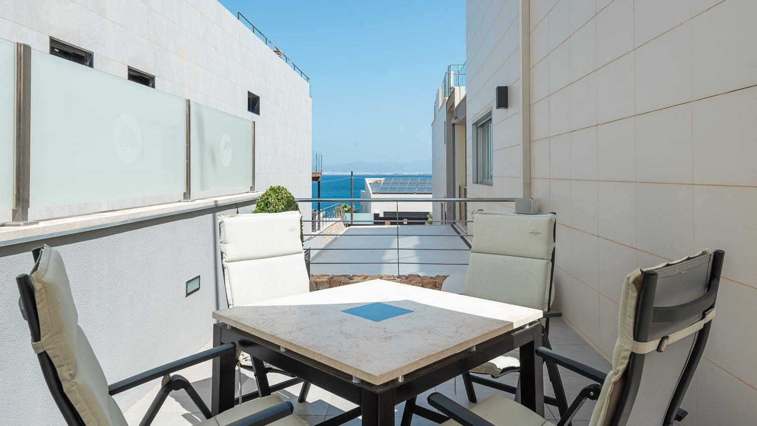 3 bedroom Villa for sale in Llucmajor with pool - € 1,550,000 (Ref: 9084989)