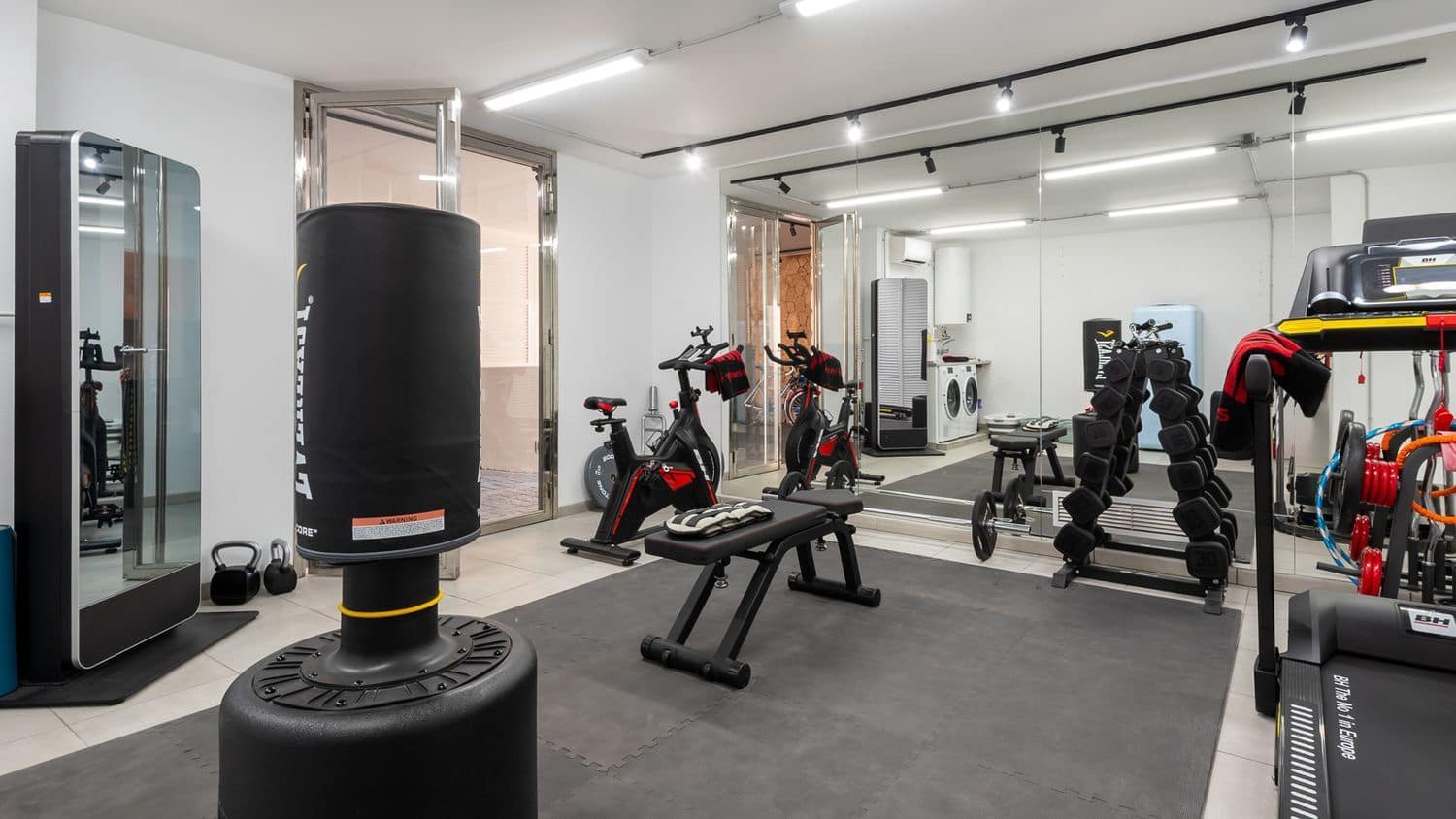 3 bedroom Villa for sale in Llucmajor with pool - € 1,550,000 (Ref: 9084989)