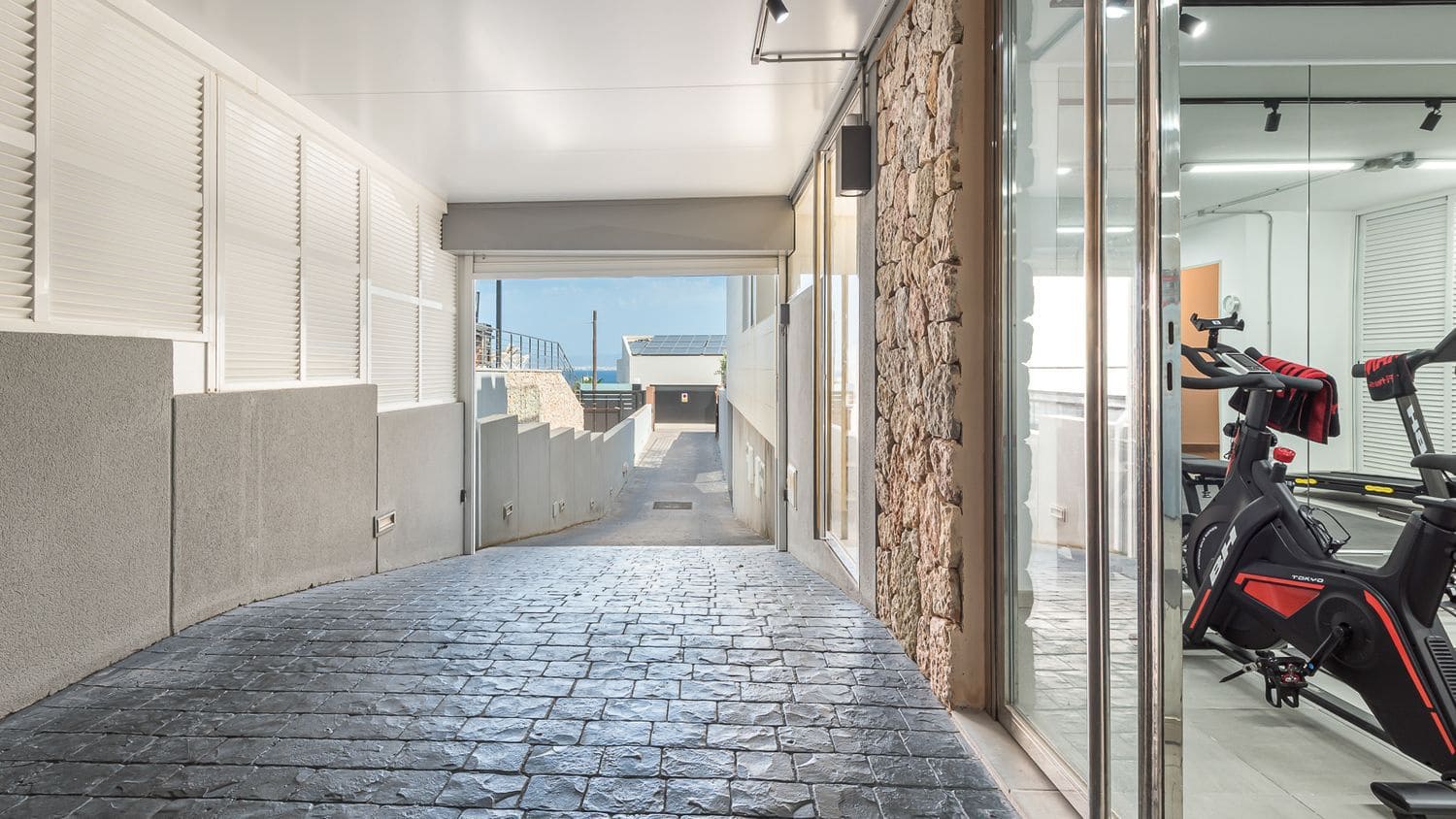 3 bedroom Villa for sale in Llucmajor with pool - € 1,550,000 (Ref: 9084989)