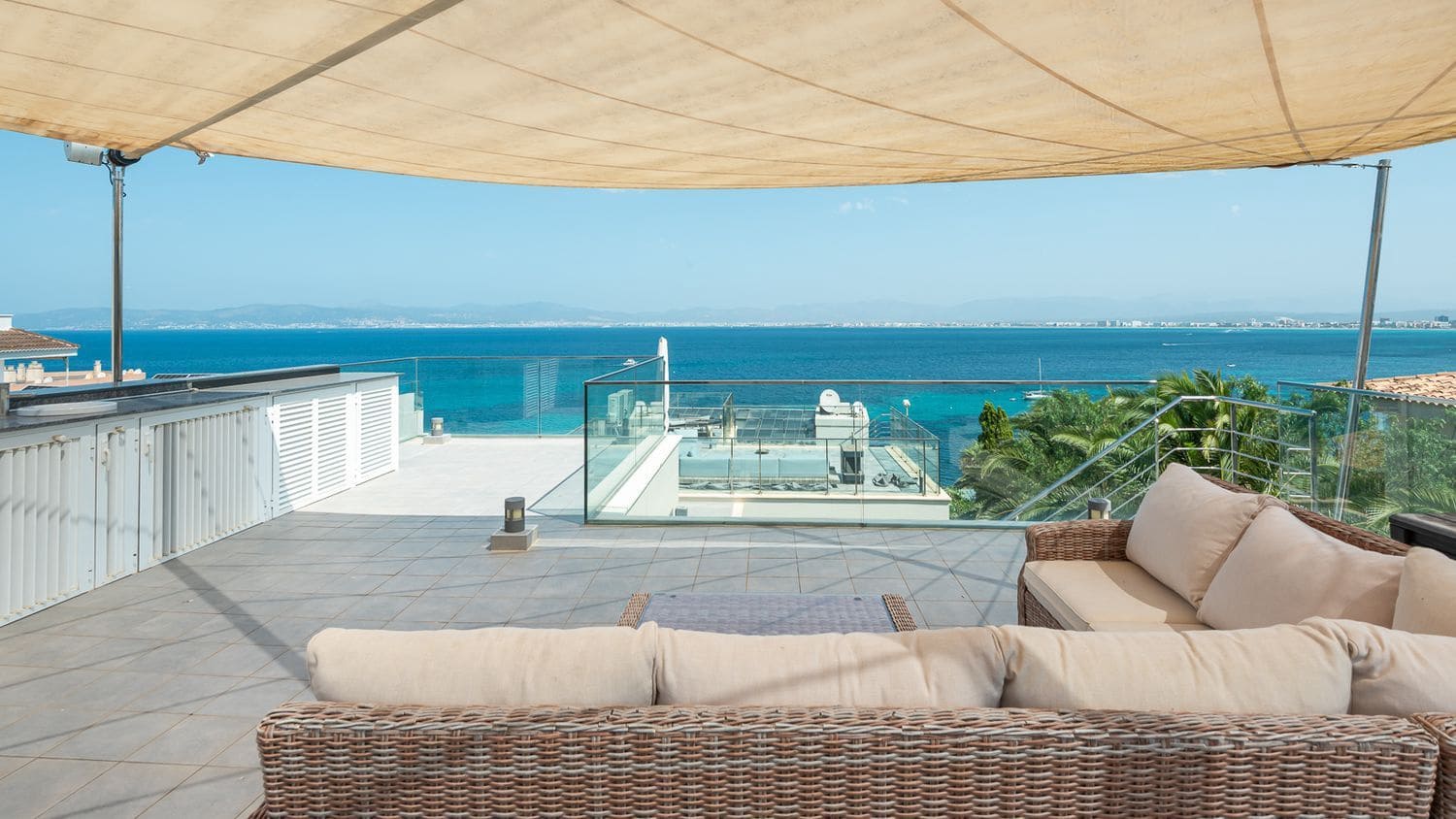 3 bedroom Villa for sale in Llucmajor with pool - € 1,550,000 (Ref: 9084989)