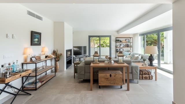 5 soveværelse Villa til salg i Santa Ponsa, Calvià med swimmingpool - € 3.290.000 (Ref: 9104622)