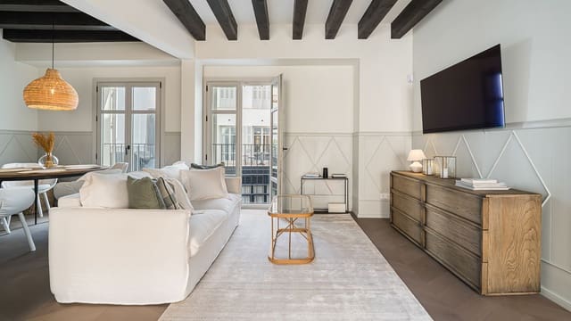 2 bedroom Apartment for sale in Sant Nicolau, Palma de Mallorca with pool - € 1,690,000 (Ref: 9126770)