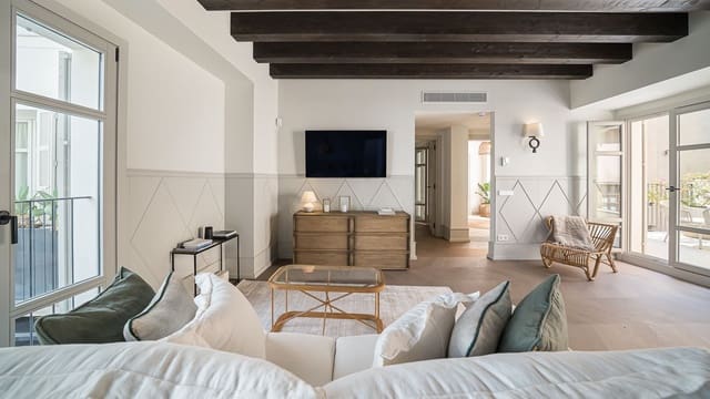 2 bedroom Apartment for sale in Sant Nicolau, Palma de Mallorca with pool - € 1,690,000 (Ref: 9126770)