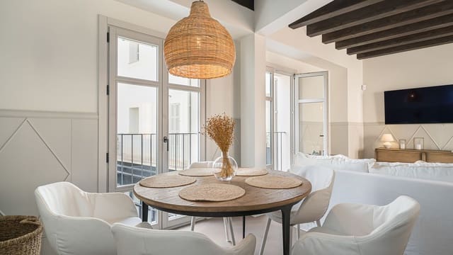 2 bedroom Apartment for sale in Sant Nicolau, Palma de Mallorca with pool - € 1,690,000 (Ref: 9126770)