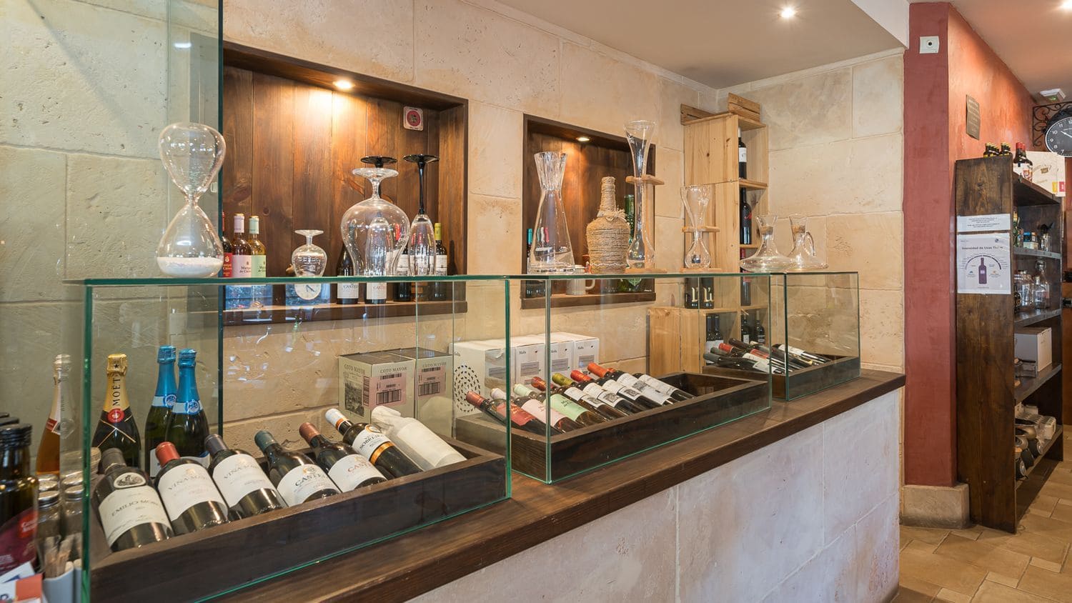 Erhverv til salg i El Toro / Port Adriano - € 1.650.000 (Ref: 9129732)