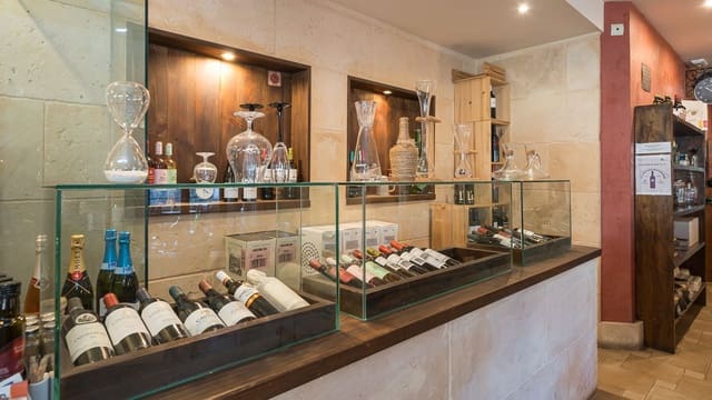 Erhverv til salg i El Toro / Port Adriano, Calvià - € 1.650.000 (Ref: 9129732)