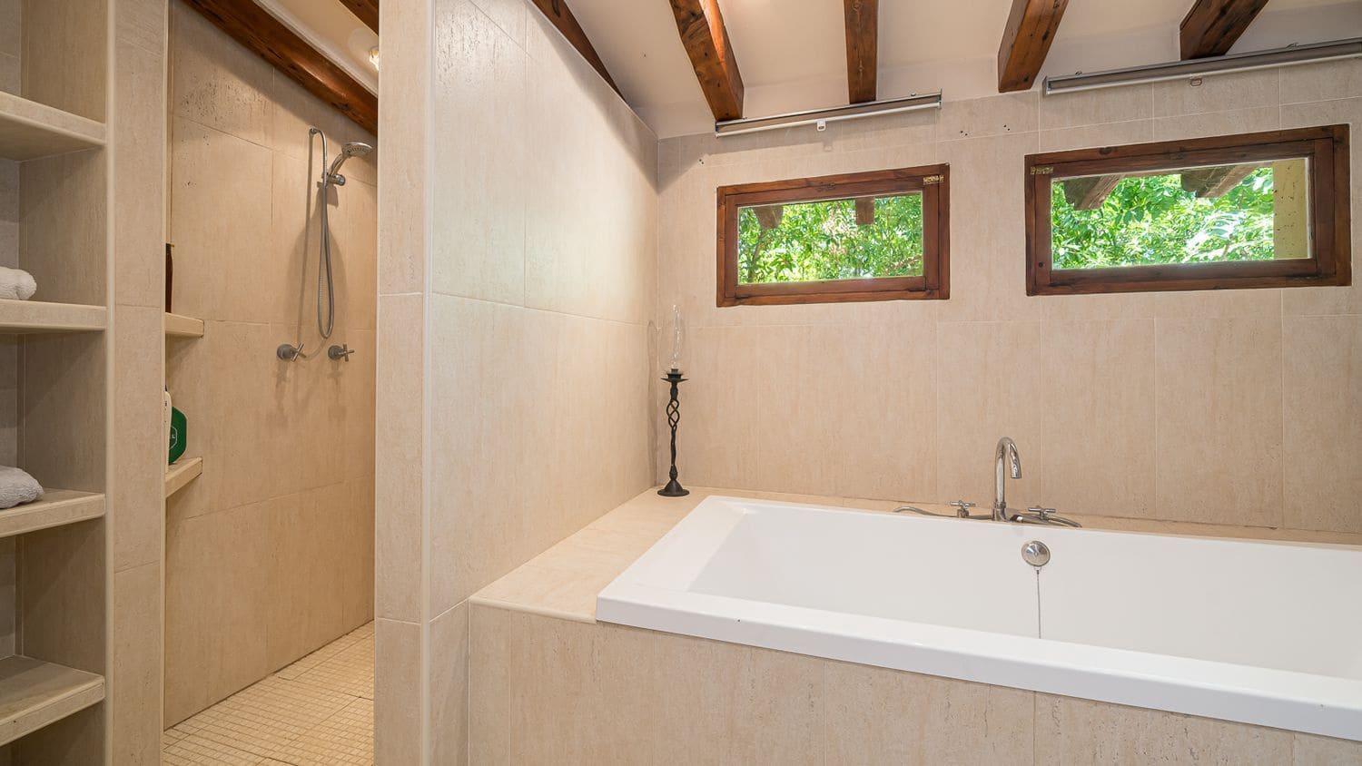 11 bedroom Villa for sale in Santa Maria del Cami with pool - € 2,369,300 (Ref: 9156091)