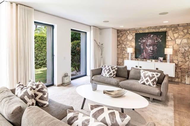 2 soverom Leilighet til salgs i Portals Nous, Calvià med svømmebasseng - € 2 700 000 (Ref: 9173282)