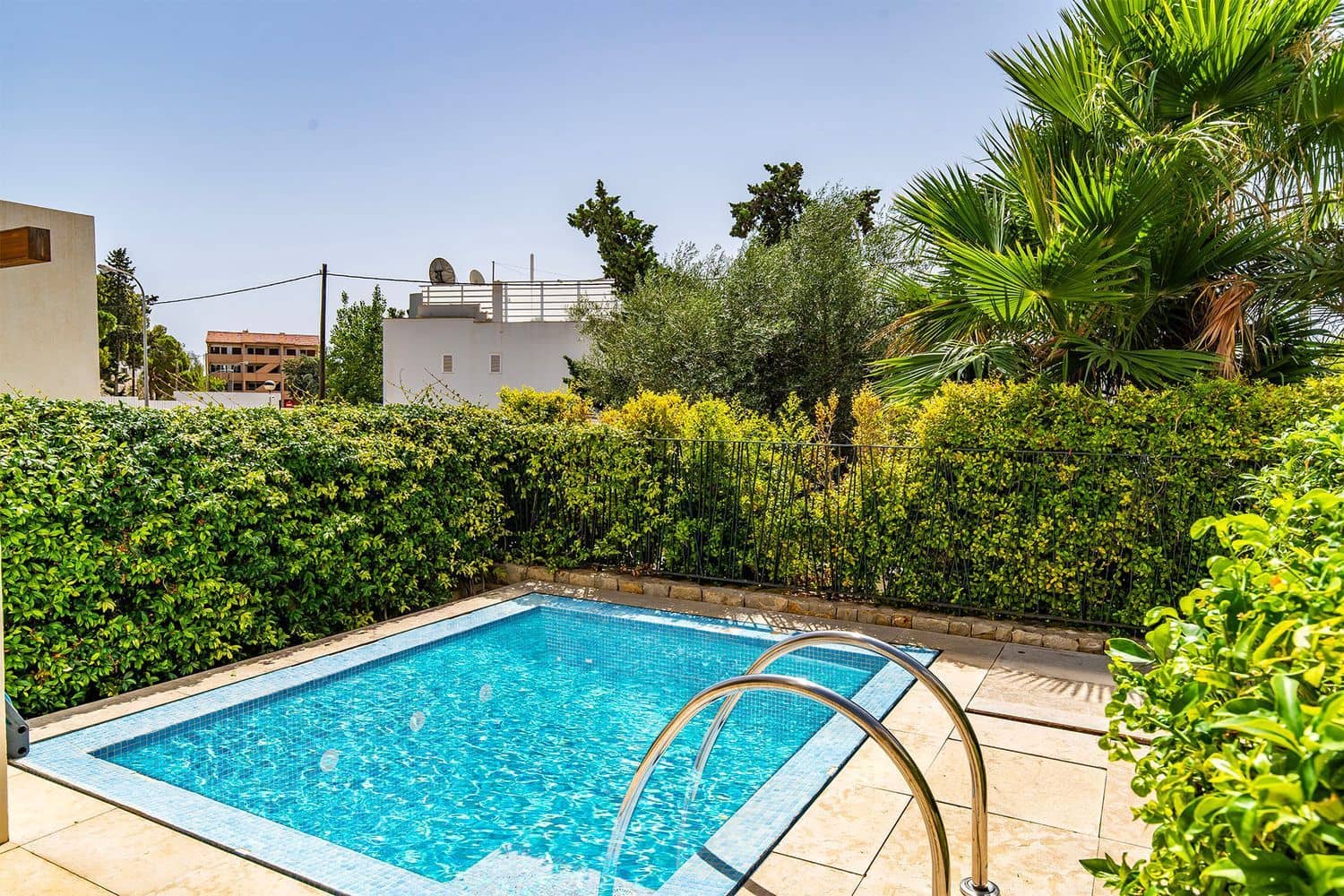 2 soverom Leilighet til salgs i Portals Nous med svømmebasseng - € 2 700 000 (Ref: 9173282)