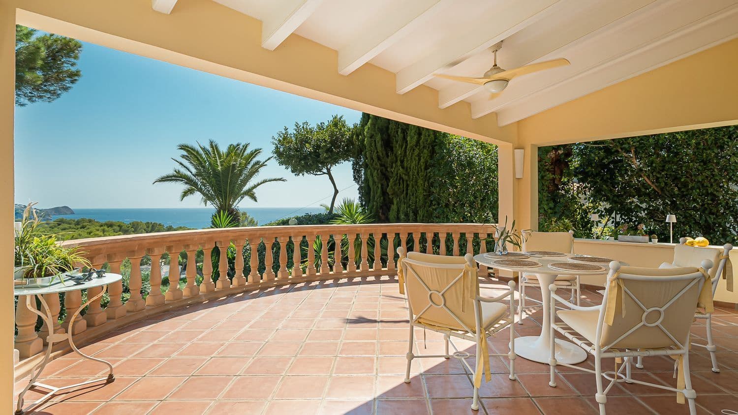 4 soveværelse Villa til salg i Costa de la Calma med swimmingpool - € 1.980.000 (Ref: 9230802)