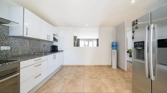 3 sypialnia Dom szeregowy na sprzedaż w El Toro / Port Adriano, Calvià z basenem - 685 000 € (Ref: 9248752)