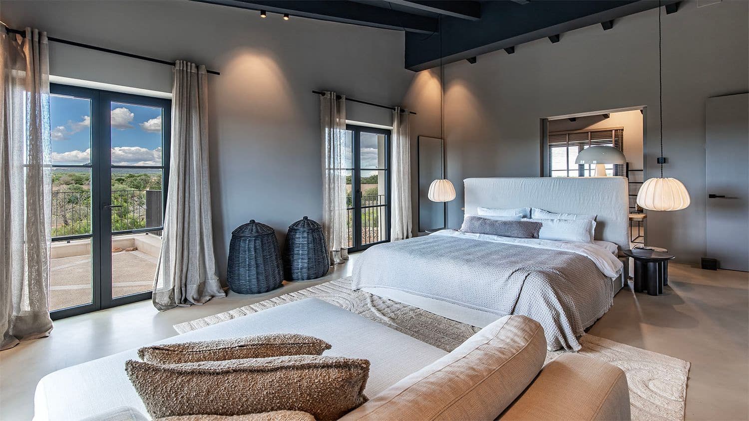 4 bedroom Villa for sale in Felanitx with pool - € 3,950,000 (Ref: 9309204)