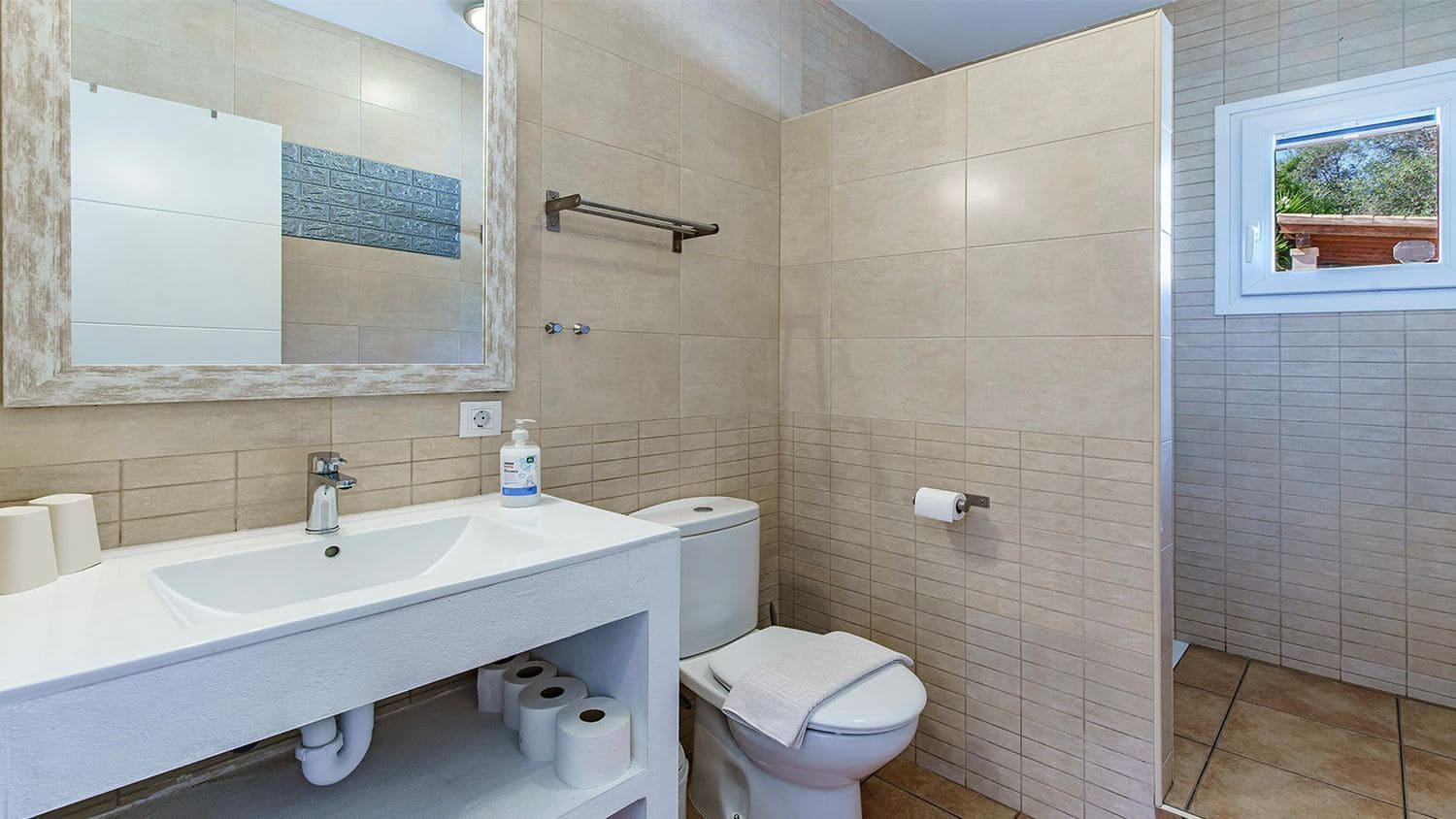 3 makuuhuone Huvila myytävänä paikassa Cala Santanyi mukana uima-altaan - 1 390 000 € (Ref: 9312645)