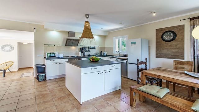 3 soveværelse Villa til salg i Cala Santanyi, Santanyí med swimmingpool - € 1.390.000 (Ref: 9312645)