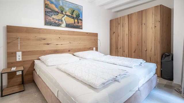 2 bedroom Apartment for sale in Monti-Sion, Palma de Mallorca - € 1,390,000 (Ref: 9324275)