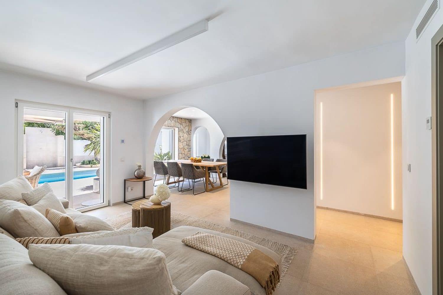 Chalet de 3 habitaciones en Sol de Mallorca en venta con piscina - 2.250.000 € (Ref: 9339212)