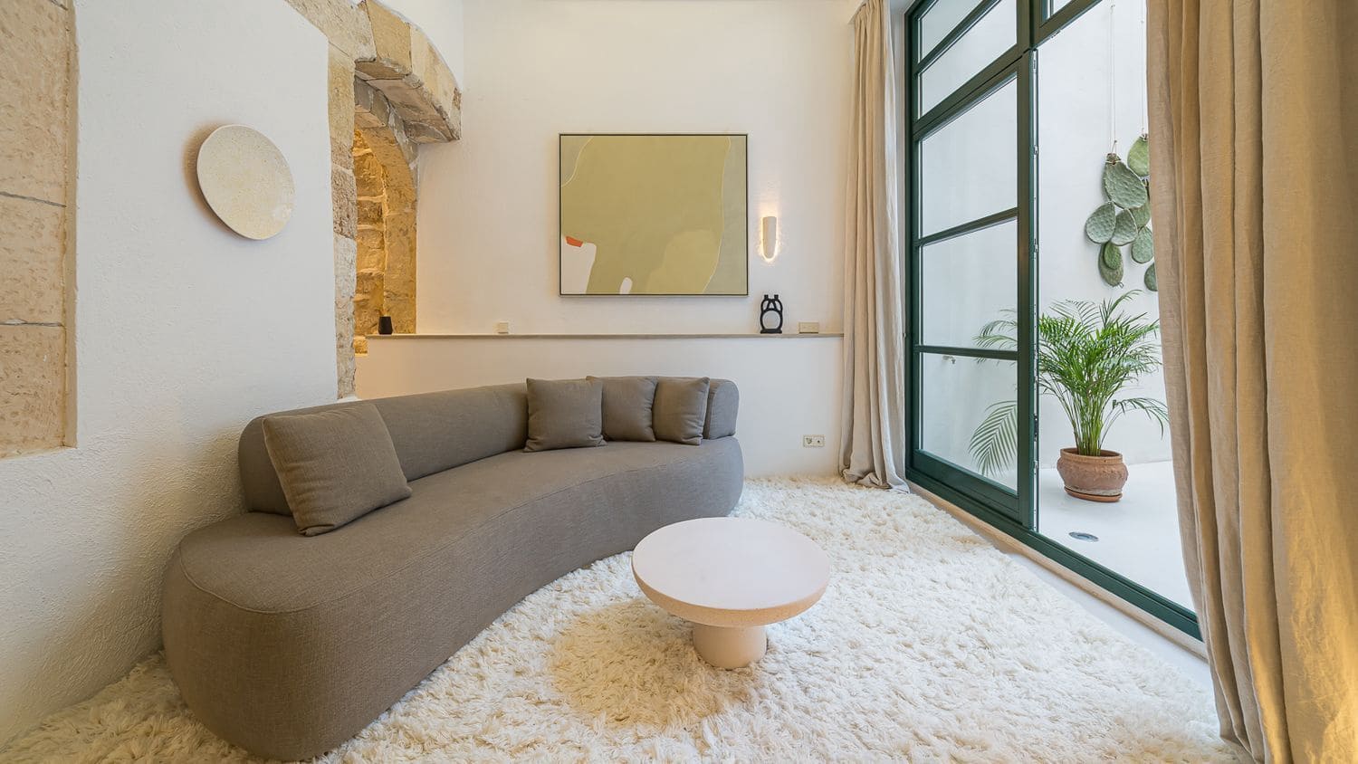 2 bedroom Apartment for sale in Palma de Mallorca - € 1,295,000 (Ref: 9343205)