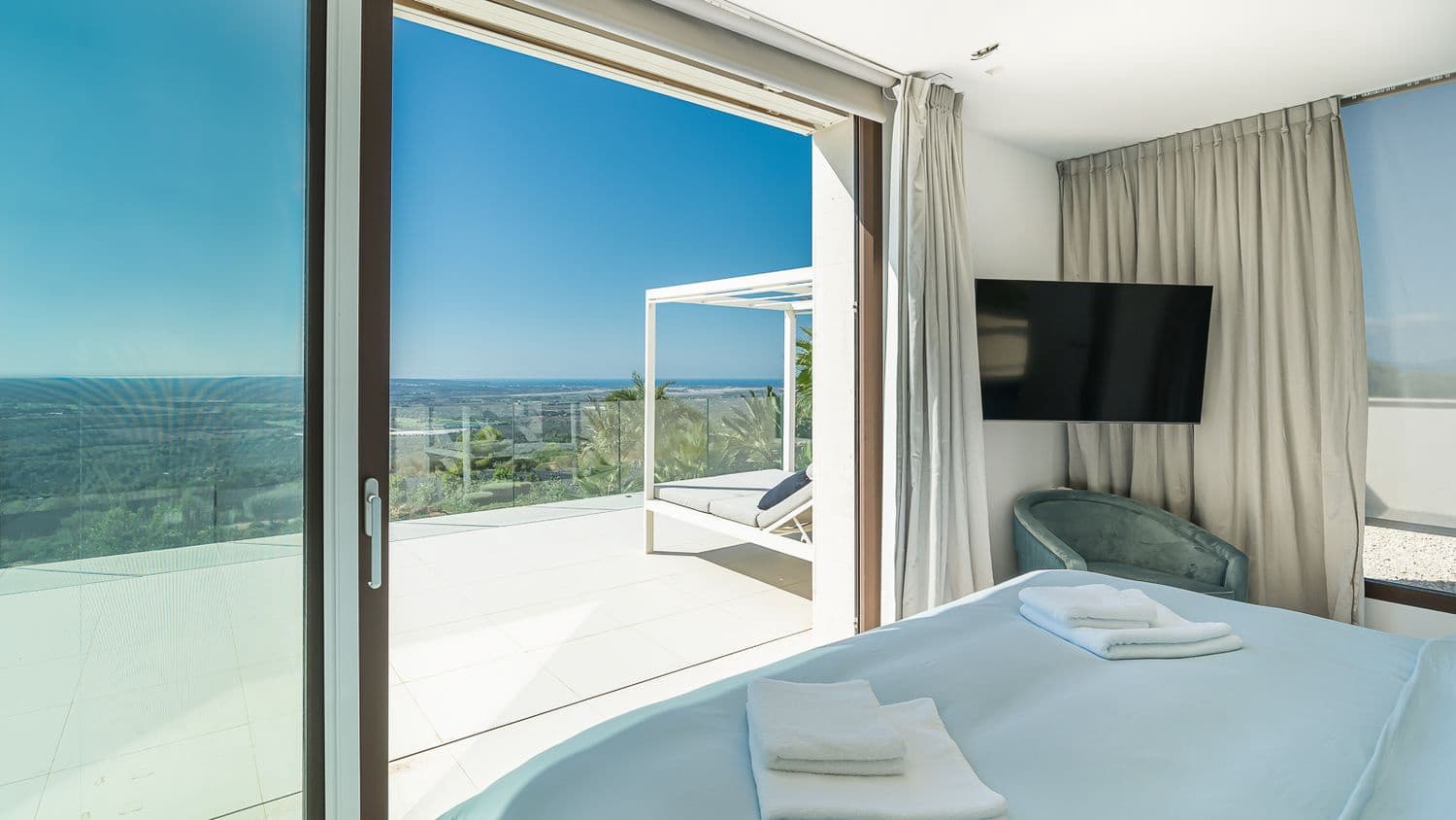 5 soveværelse Villa til salg i Son Ferriol med swimmingpool - € 4.495.000 (Ref: 9357104)