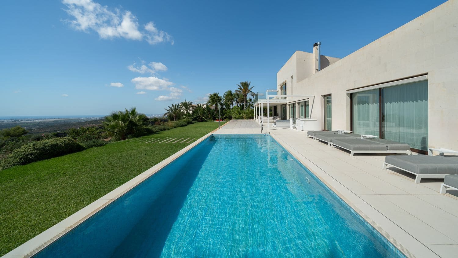 5 soveværelse Villa til salg i Son Ferriol med swimmingpool - € 4.495.000 (Ref: 9357104)