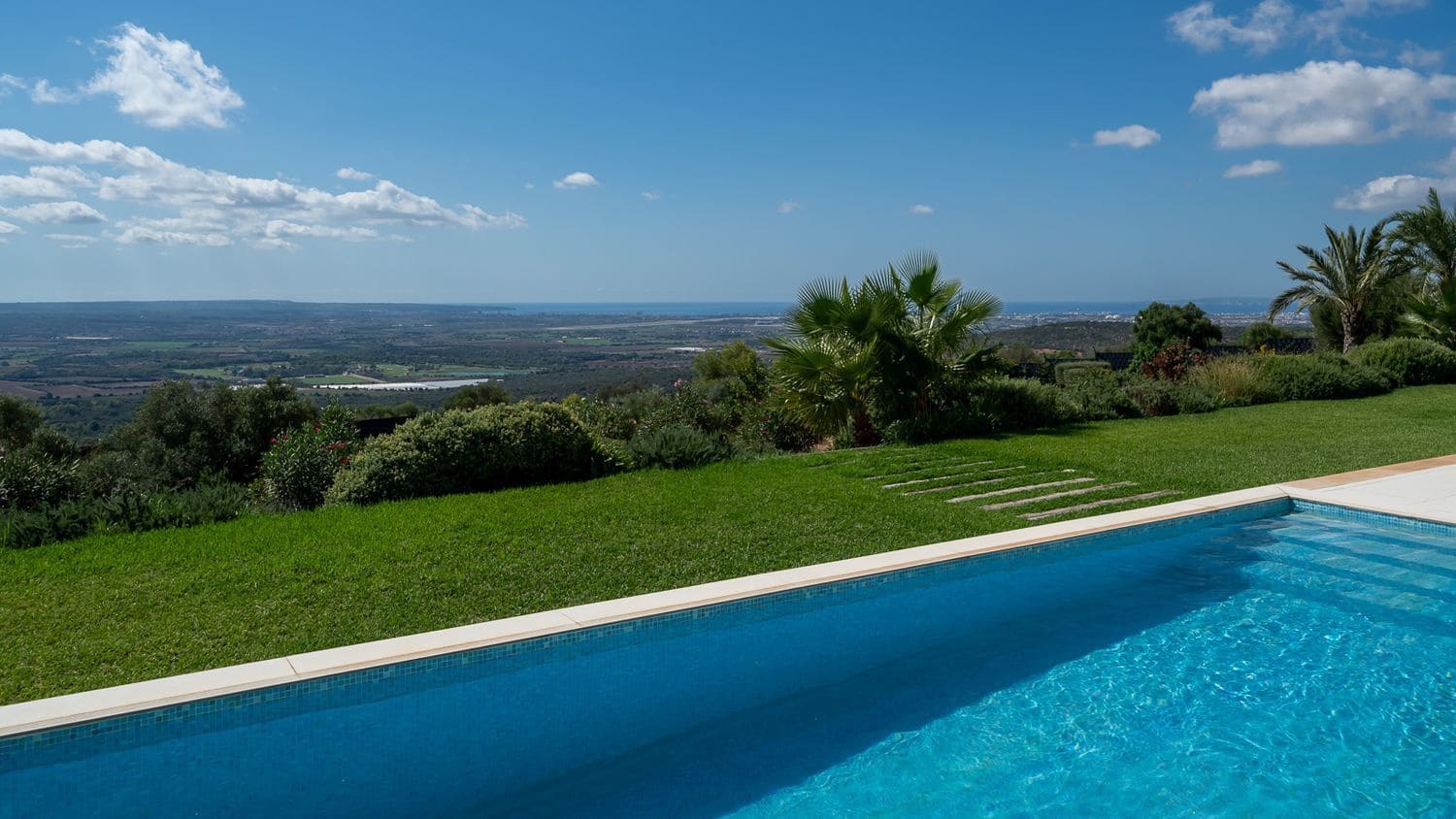 5 soveværelse Villa til salg i Son Ferriol med swimmingpool - € 4.495.000 (Ref: 9357104)