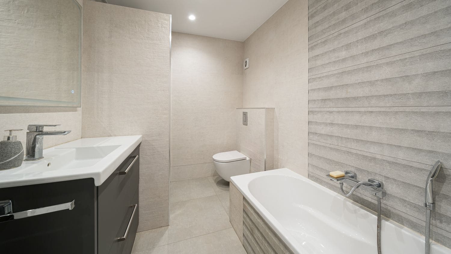 2 slaapkamer Appartement te koop in Cala Vinyes / Cala Vinyas / Cala Vinas met zwembad - € 650.000 (Ref: 9357106)