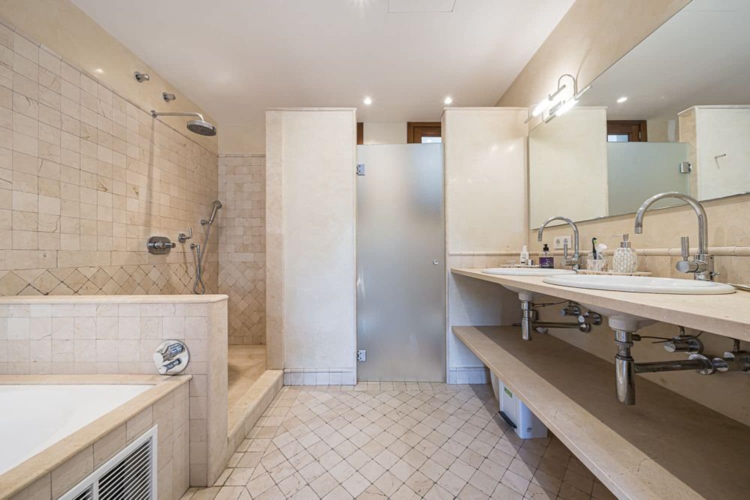 4 makuuhuone Huvila myytävänä paikassa Costa d'en Blanes mukana uima-altaan - 3 700 000 € (Ref: 9425696)