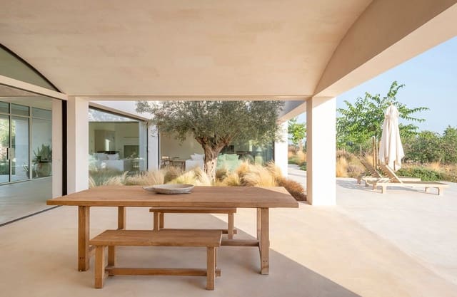 3 soveværelse Villa til salg i Campos med swimmingpool - € 4.290.000 (Ref: 9436951)