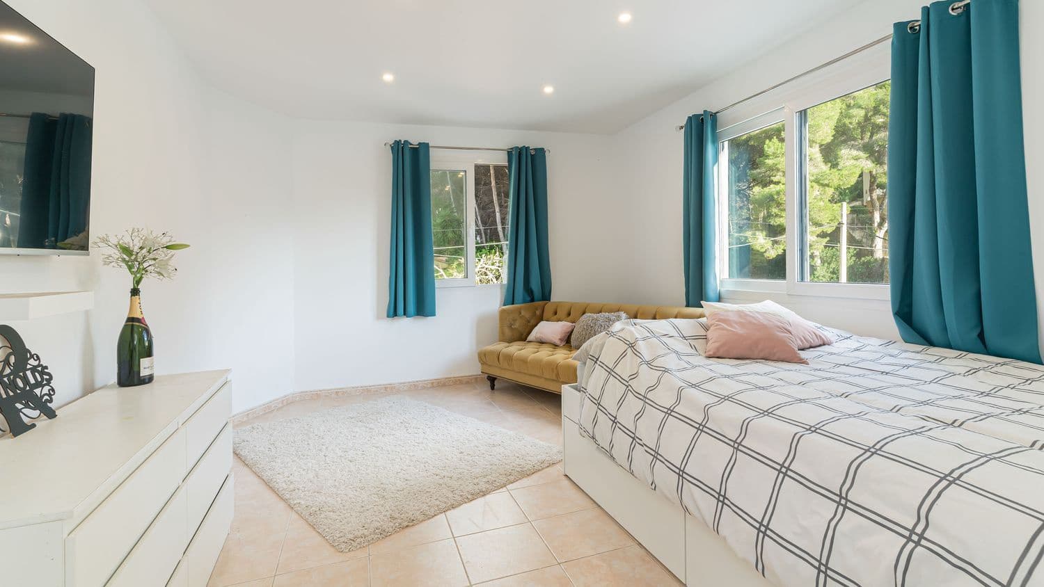 4 bedroom Villa for sale in Costa de la Calma with pool - € 1,950,000 (Ref: 9468220)