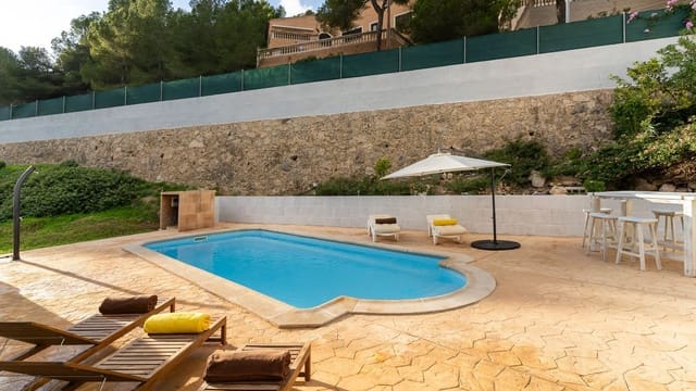 4 Zimmer Villa zu verkaufen in Costa de la Calma, Calvià mit Pool - 1.950.000 € (Ref: 9468220)