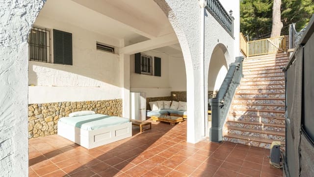 4 Zimmer Villa zu verkaufen in Costa de la Calma, Calvià mit Pool - 1.950.000 € (Ref: 9468220)