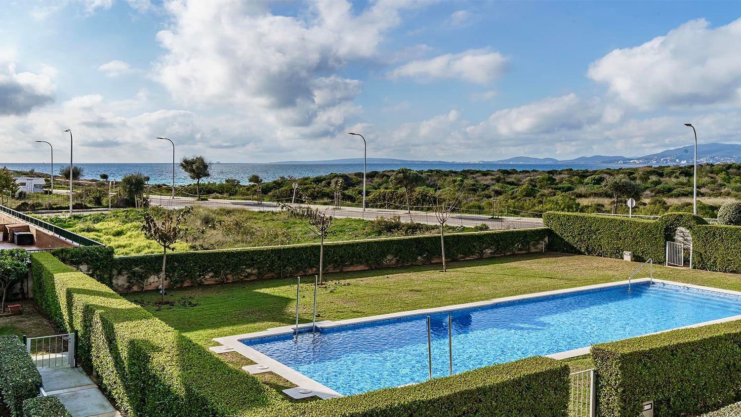 Chalet de 3 habitaciones en Palma de Mallorca en venta con piscina - 1.290.000 € (Ref: 9471586)