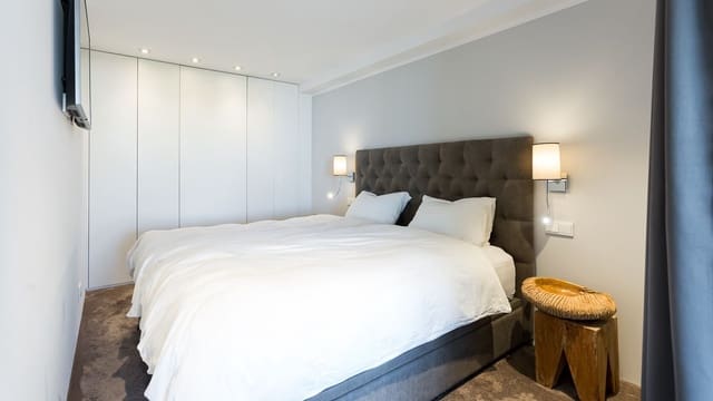 2 bedroom Apartment for sale in Portals Nous, Calvià with pool - € 1,350,000 (Ref: 9498912)