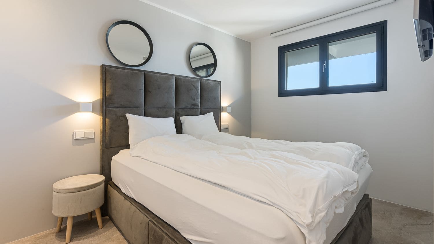 2 bedroom Apartment for sale in Portals Nous with pool - € 1,350,000 (Ref: 9498912)