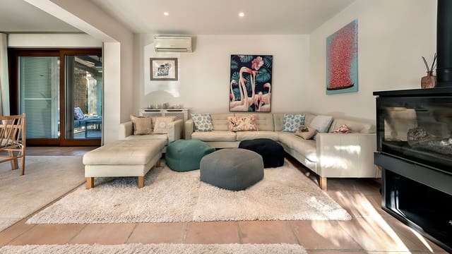 3 soveværelse Villa til salg i Santa Ponsa, Calvià med swimmingpool - € 1.995.000 (Ref: 9510230)