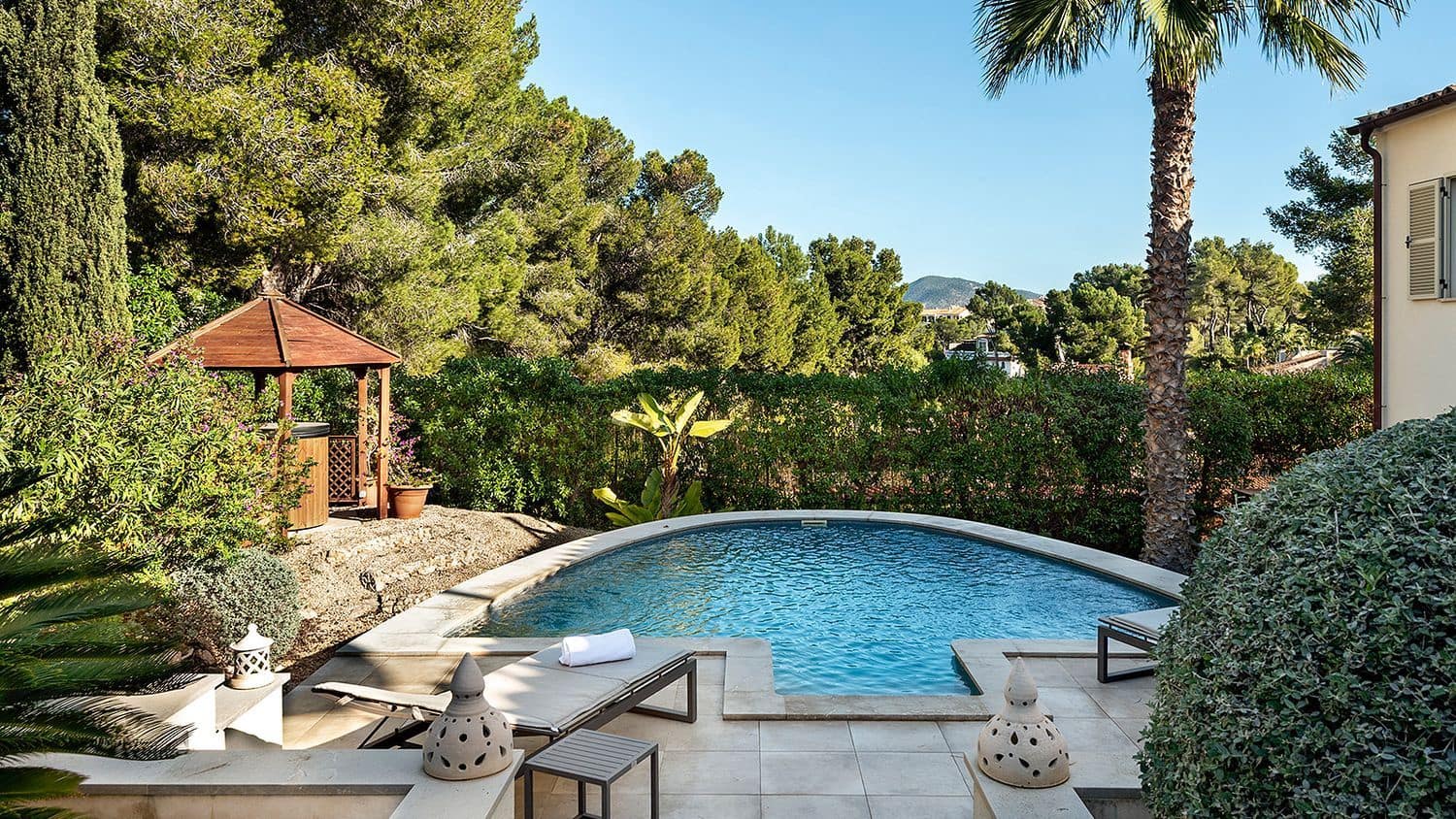 3 bedroom Villa for sale in Santa Ponsa with pool - € 1,995,000 (Ref: 9510230)