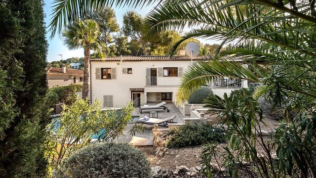 3 soveværelse Villa til salg i Santa Ponsa, Calvià med swimmingpool - € 1.995.000 (Ref: 9510230)