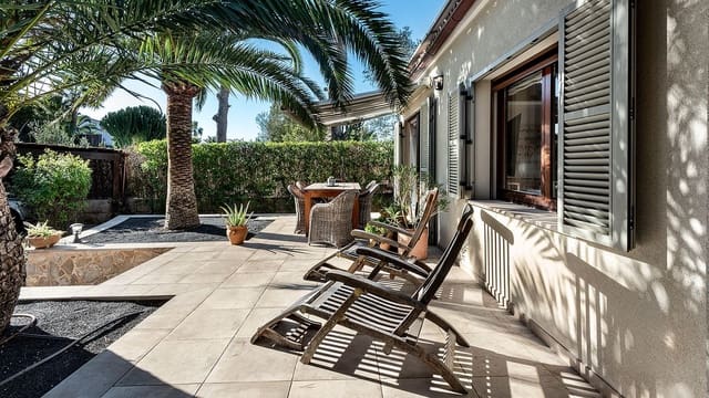 3 soveværelse Villa til salg i Santa Ponsa, Calvià med swimmingpool - € 1.995.000 (Ref: 9510230)