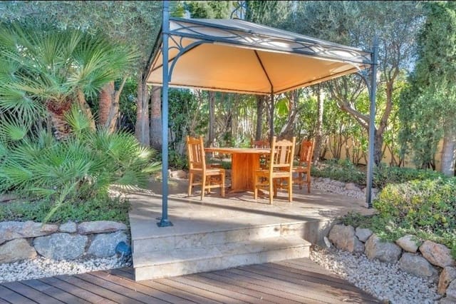 4 bedroom Villa for rent in Bendinat, Calvià with pool - € 25,000 (Ref: 9547867)