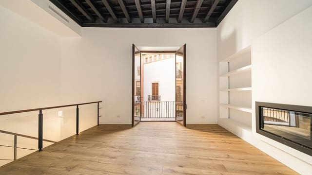 3 bedroom Apartment for rent in Monti-Sion, Palma de Mallorca - € 5,500 (Ref: 9547869)