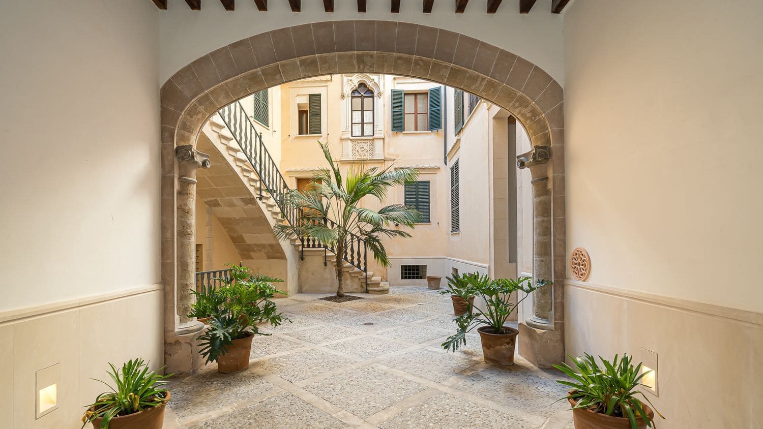 3 bedroom Apartment for rent in Palma de Mallorca - € 5,500 (Ref: 9547869)