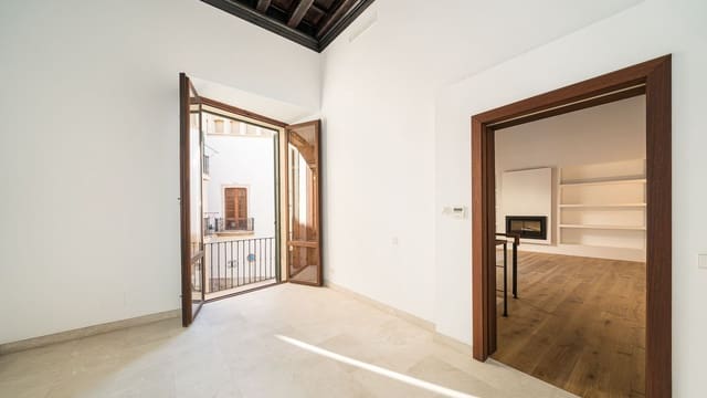 3 bedroom Apartment for rent in Monti-Sion, Palma de Mallorca - € 5,500 (Ref: 9547869)