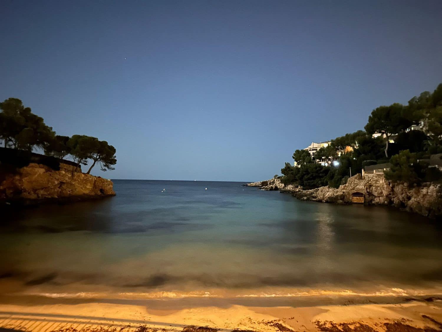 Apartamento de 2 habitaciones en Portals Nous en alquiler con piscina - 2.450 € (Ref: 9547871)