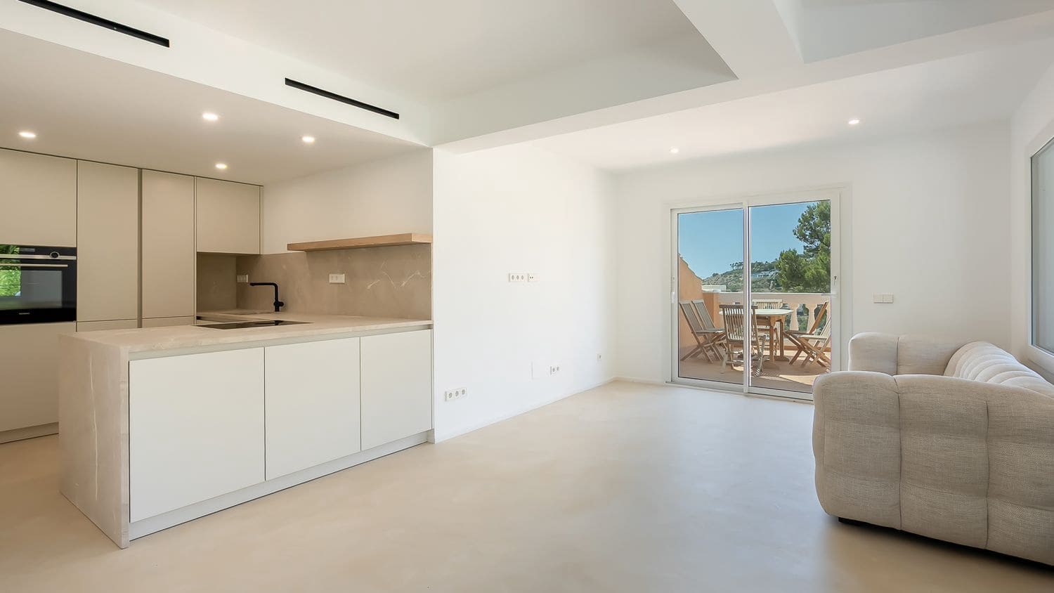 3 bedroom Apartment for rent in Puerto de Andratx with pool - € 3,500 (Ref: 9547872)