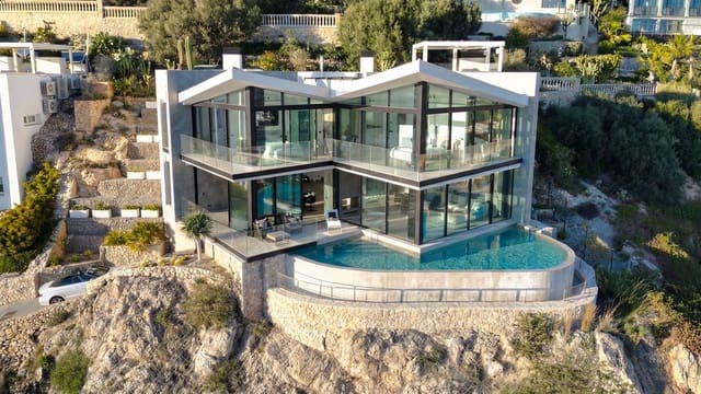 5 soverom Villa til salgs i Santa Ponsa, Calvià med svømmebasseng - € 6 900 000 (Ref: 9558566)