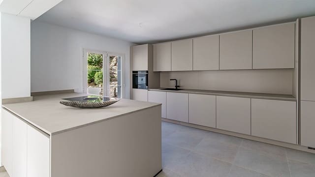 5 soverom Villa til salgs i Santa Ponsa, Calvià med svømmebasseng - € 2 750 000 (Ref: 9590836)